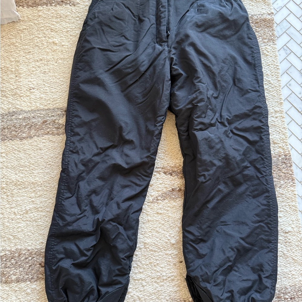 Women’s Obermeyer insulated ski/snowboard pants, size 4